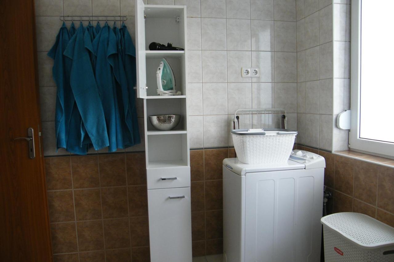 Happy Apartman Hajdúszoboszló Esterno foto