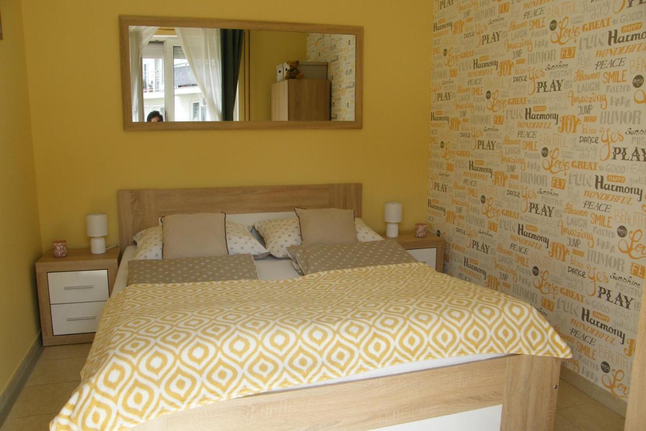 Happy Apartman Hajdúszoboszló Esterno foto
